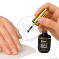 base-coat-tradicional-manos